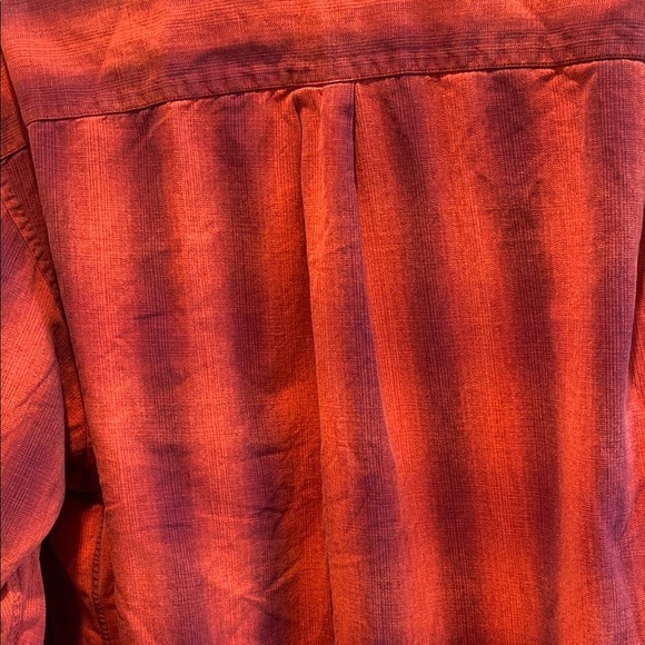 St. John’s Bay Red and Purple Button-Up Shirt Size XL - Picture 7 of 8